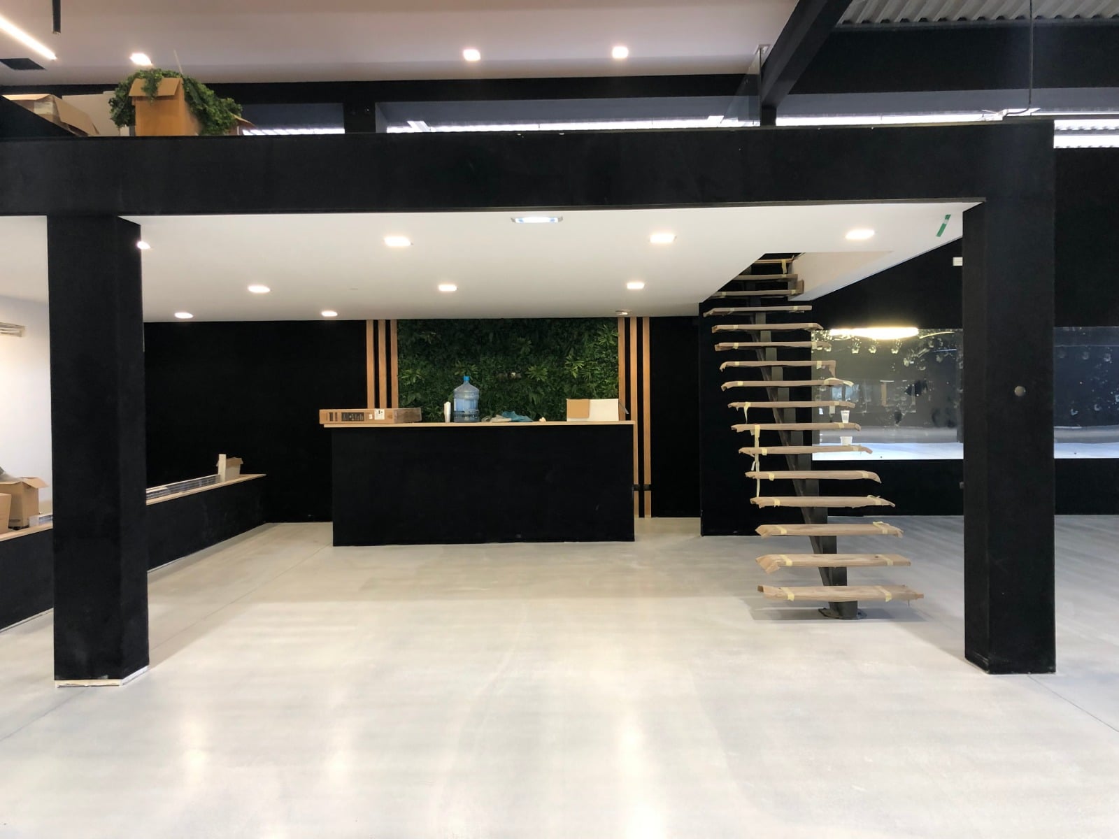 Stand automóvel após remodelação